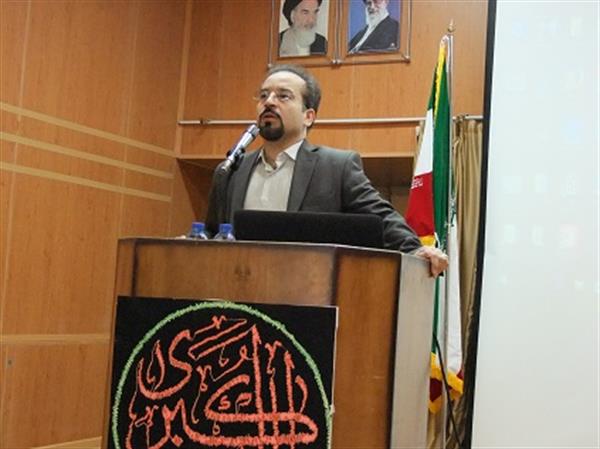 دکتر حیدرپور: دانشجو باید فعالیت های آموزشی را در اولویت قرار دهد