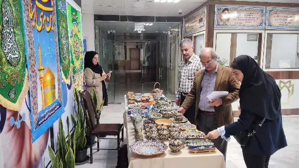 نمایشگاه تخصصی ظروف و لوازم سفالی در دانشکده پیراپزشکی