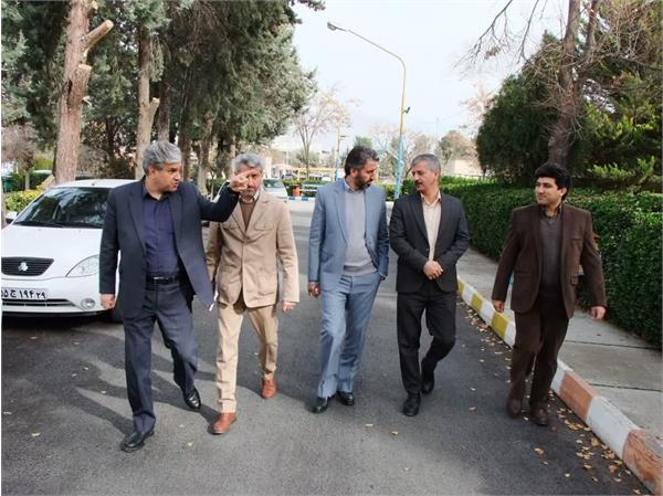 بازدید مدیر دانشجویی دانشگاه از سلف‌سرویس و سالن‌های ورزشی