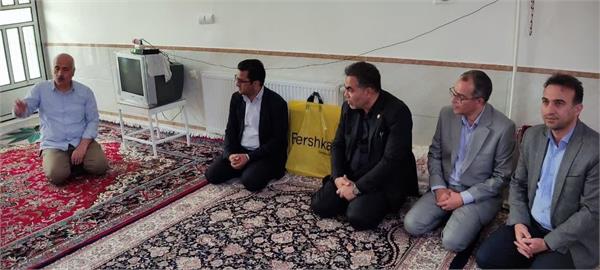 دانشگاهیان دانشکده پیراپزشکی  با والده شهید رزلانسری در منزلشان دیدار کردند