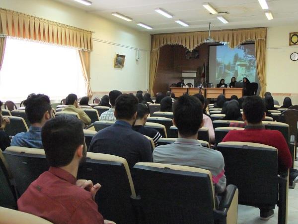 جلسه پرسش و پاسخ دانشجویان با مسئولین دانشکده پیراپزشکی