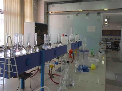 آزمایشگاه12