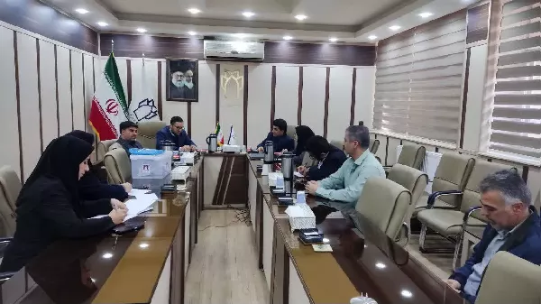 دیدار آقای مرادی، مشاور رئیس دانشگاه و مدیر امور ایثارگران، با فرزندان شهدا
