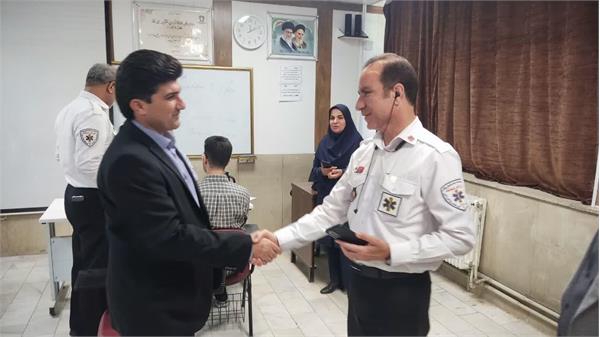 بازدید رئیس دانشکده از روند برگزاری آزمون رشته فوریت‌های پزشکی