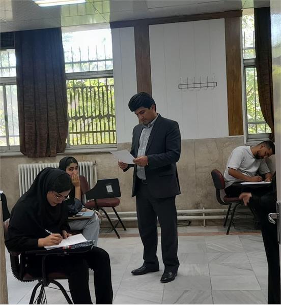 بازدید رئیس دانشکده پیراپزشکی از روند برگزاری امتحانات پایان ترم