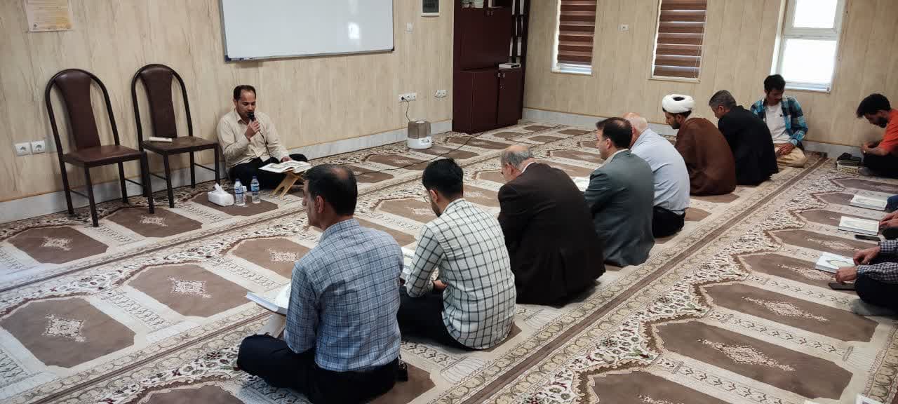 کلاس آموزشی قرآن کریم2