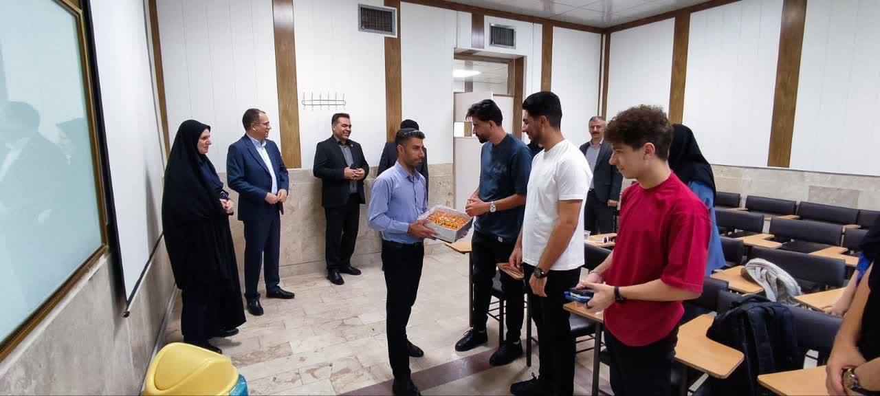 استقبال از دانشجویان10