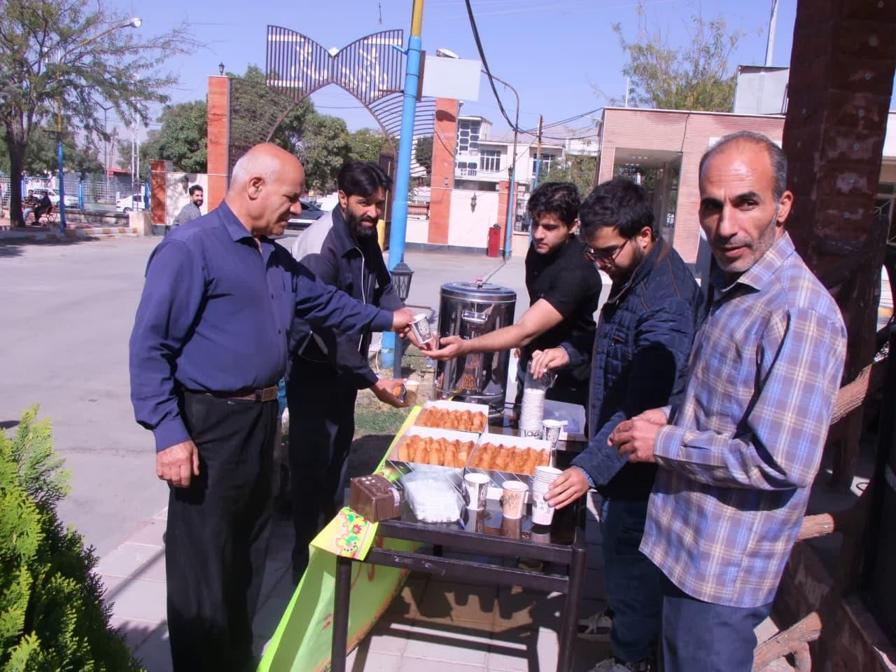 برپایی چای خانه امام زمان(عج)4