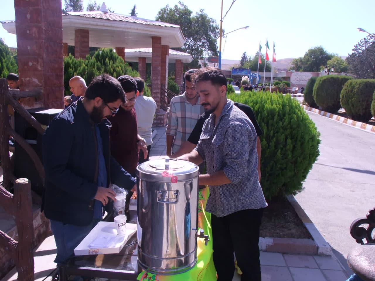 برپایی چای خانه امام زمان(عج)9