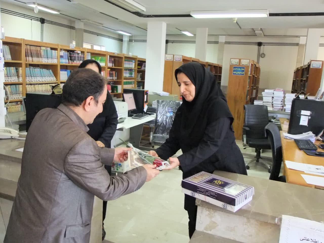 تقدیر از پرسنل کتابخانه دانشکده پیراپزشکی5