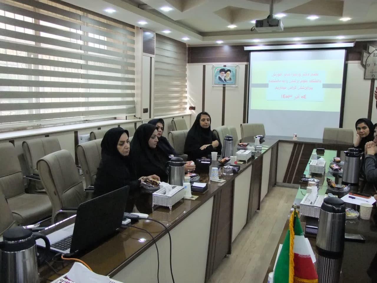 تقدیر از پرسنل اداره آموزش3