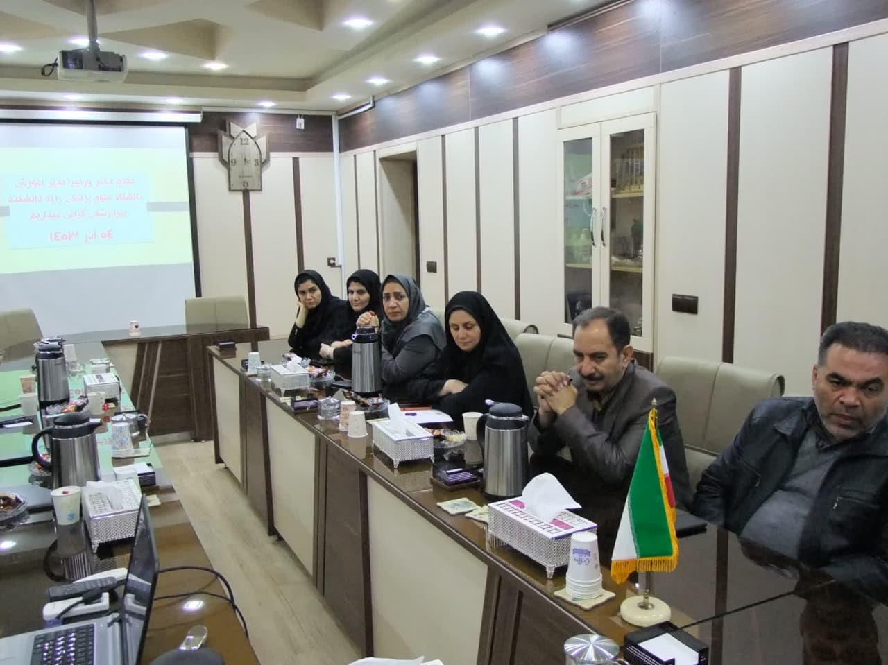 تقدیر از پرسنل اداره آموزش4