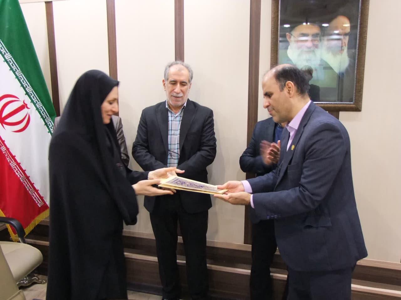 تقدیر از پرسنل اداره آموزش8