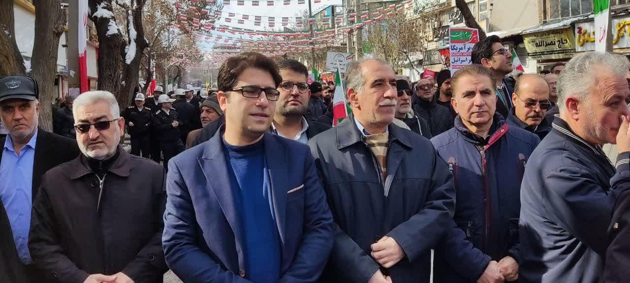 راهپیمایی روز ۲۲ بهمن3