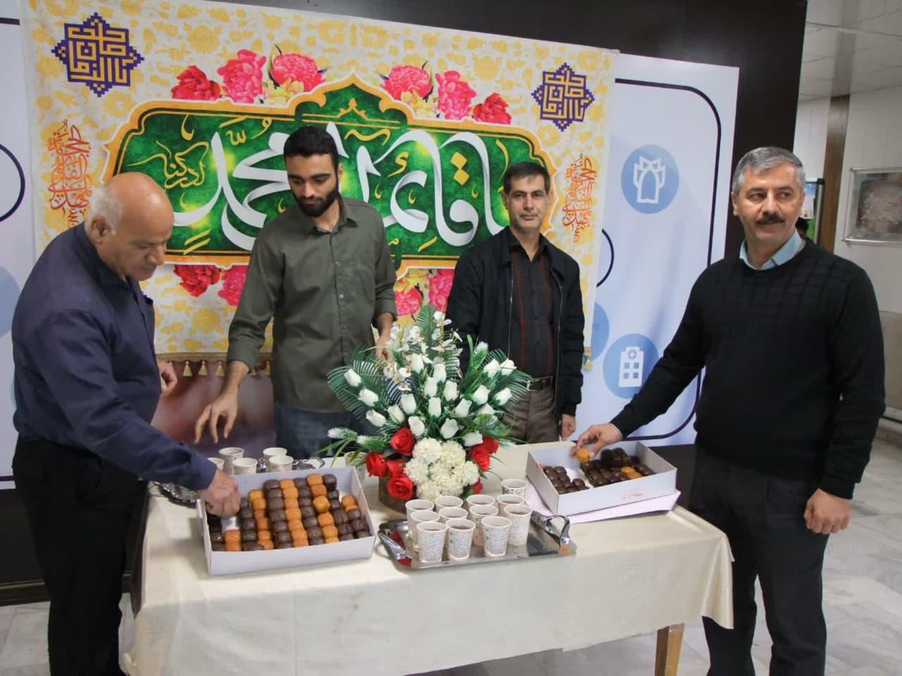 برپایی ایستگاه صلواتی و مراسم جشن10