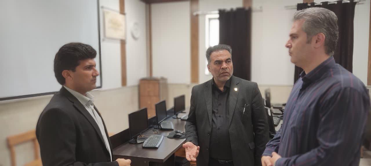 بازدید از اتاق سرور و کلاس‌های IT دانشکده پیراپزشکی5