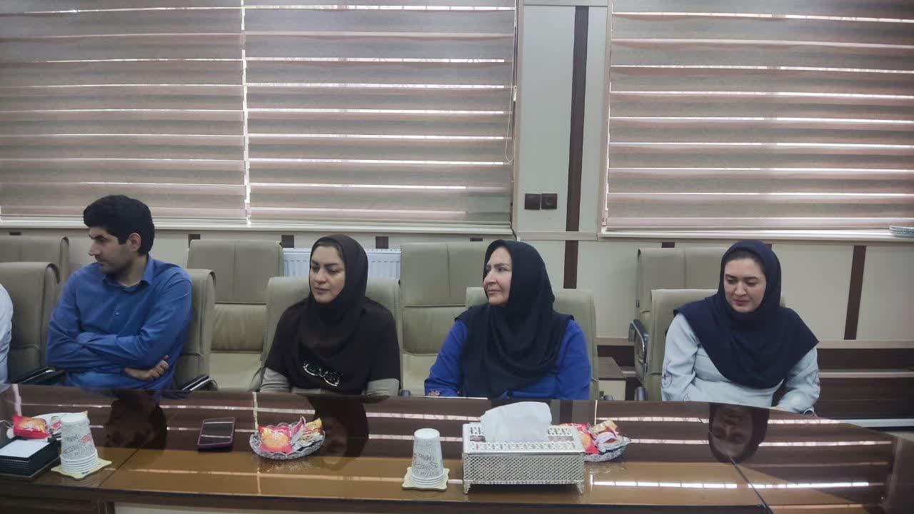 تقدیر از پرسنل آی تی5