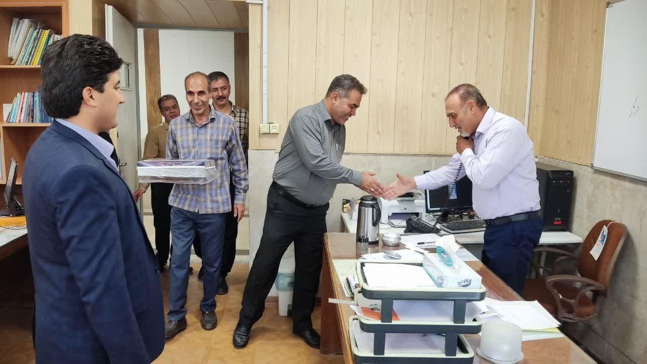 روز کارمند3