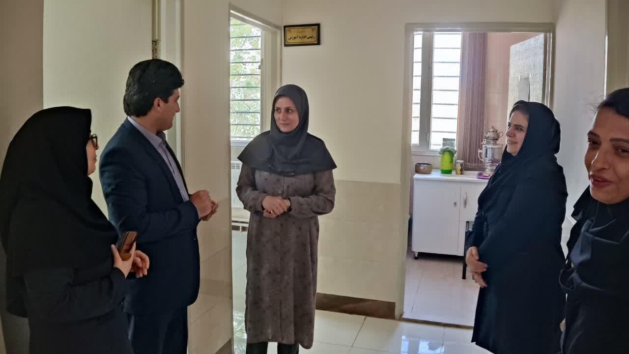 روز کارمند9