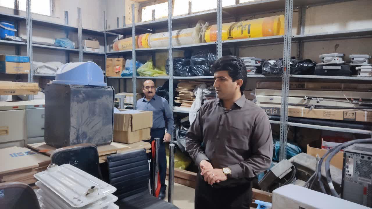 بازدید رئیس دانشکده از انبار اسقاط دانشکده پیراپزشکی2