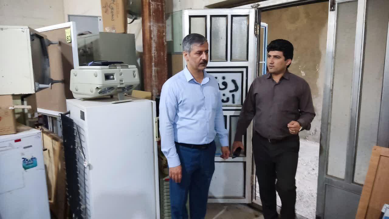 بازدید رئیس دانشکده از انبار اسقاط دانشکده پیراپزشکی3