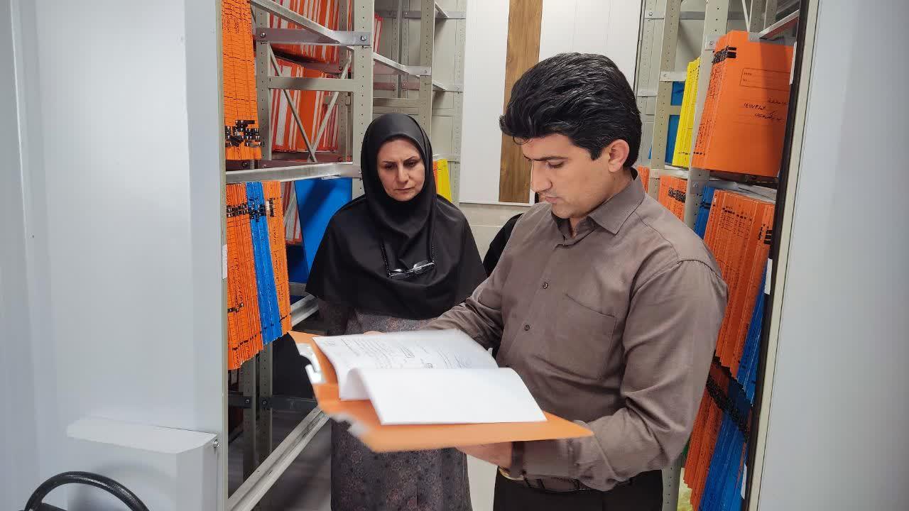بازدید رئیس دانشکده از واحد بایگانی آموزش و اداری2