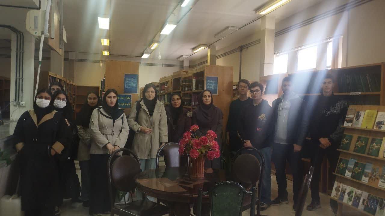 تور آموزشی کتابخانه4