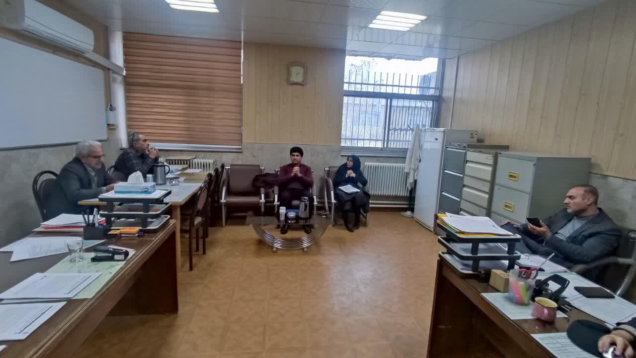 پیگیری مسائل و چالش‌های گروه های آموزشی2