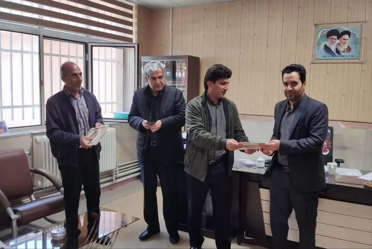 تقدیر از پرسنل گروه علوم آزمایشگاهی5