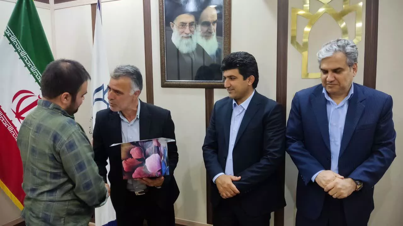 به مناسبت روز جهانی کارگر8