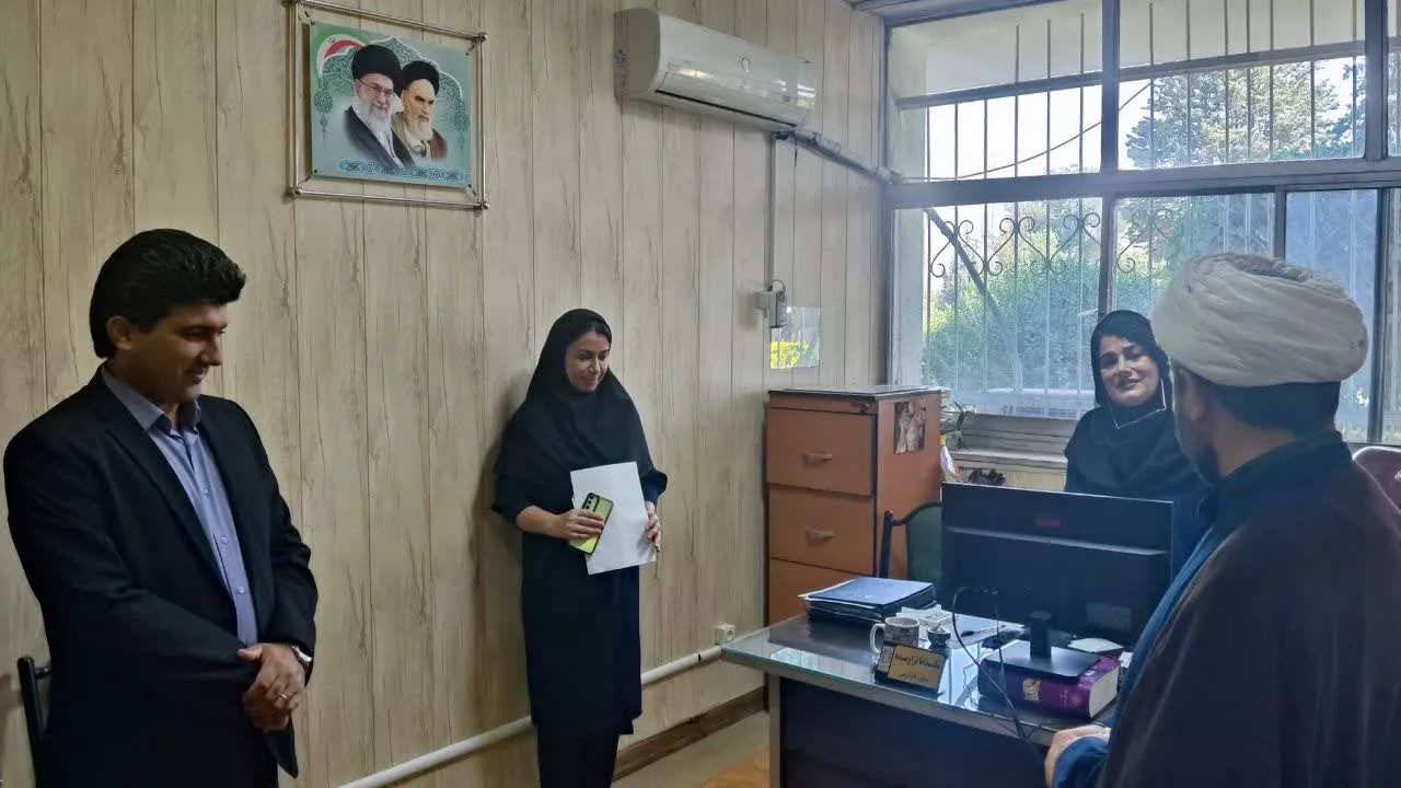 بازدید مسئول نهاد نمایندگی ولی فقیه در دانشگاه از دانشکده پیراپزشکی2