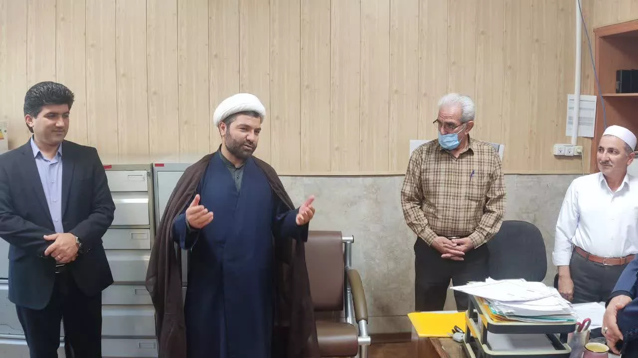بازدید مسئول نهاد نمایندگی ولی فقیه در دانشگاه از دانشکده پیراپزشکی3