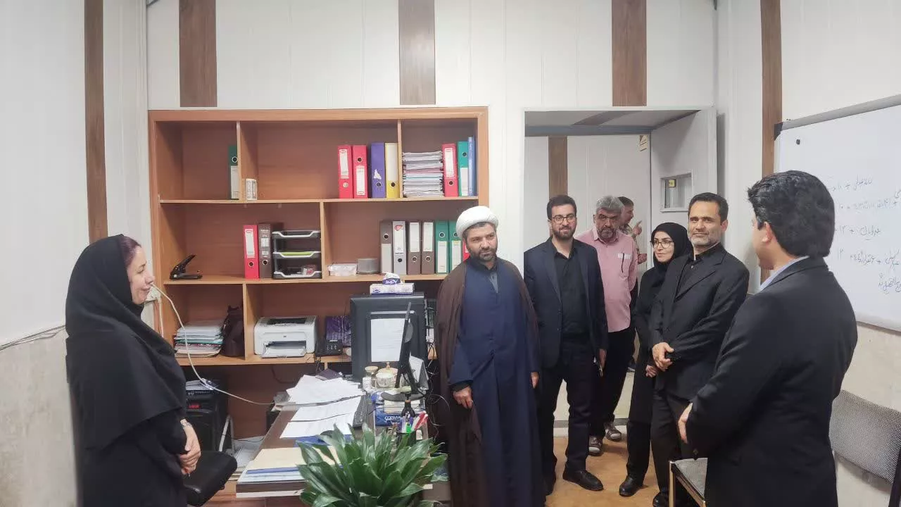 بازدید مسئول نهاد نمایندگی ولی فقیه در دانشگاه از دانشکده پیراپزشکی7