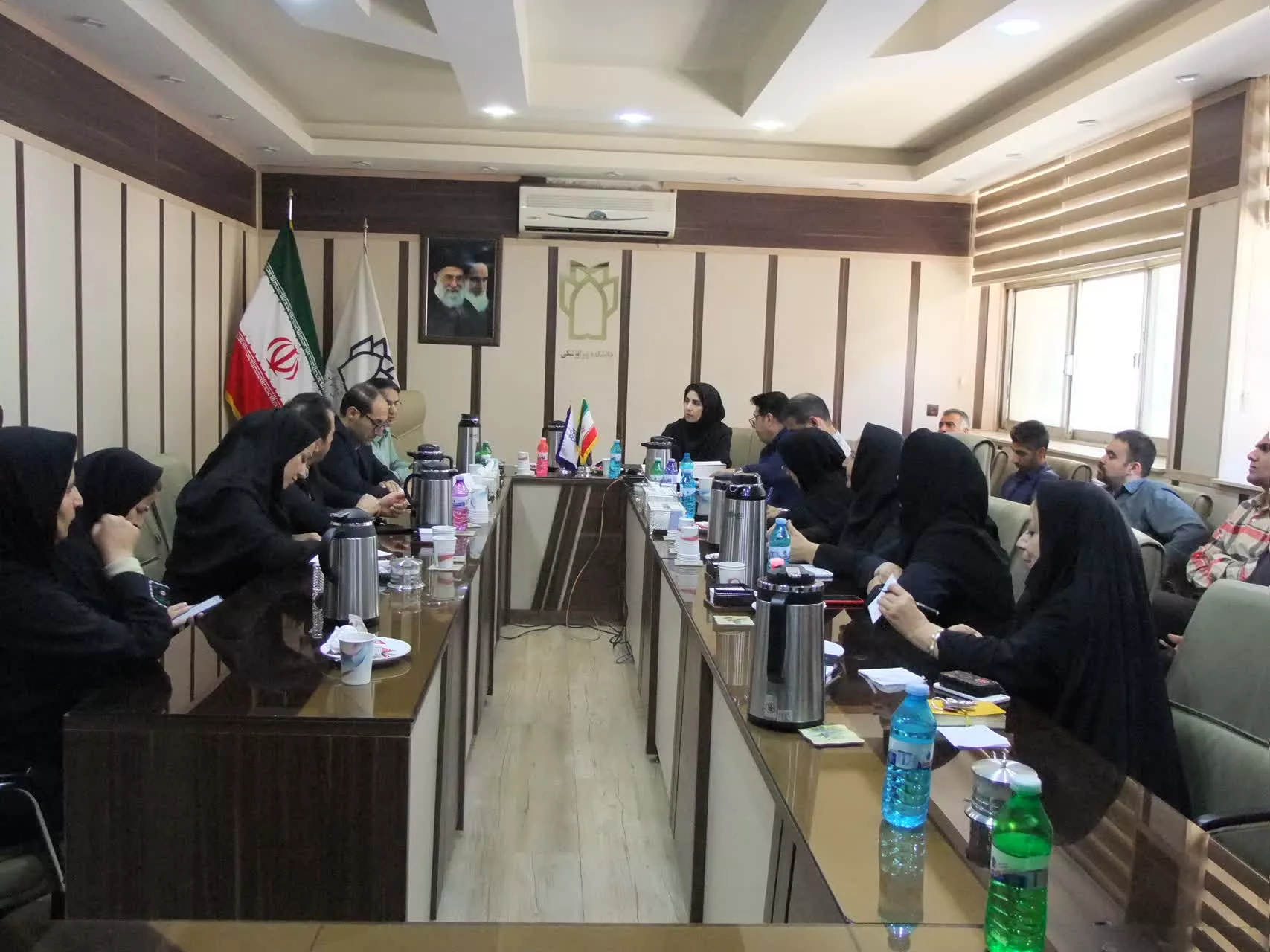 بررسی عملکرد یک‌ساله دانشکده9
