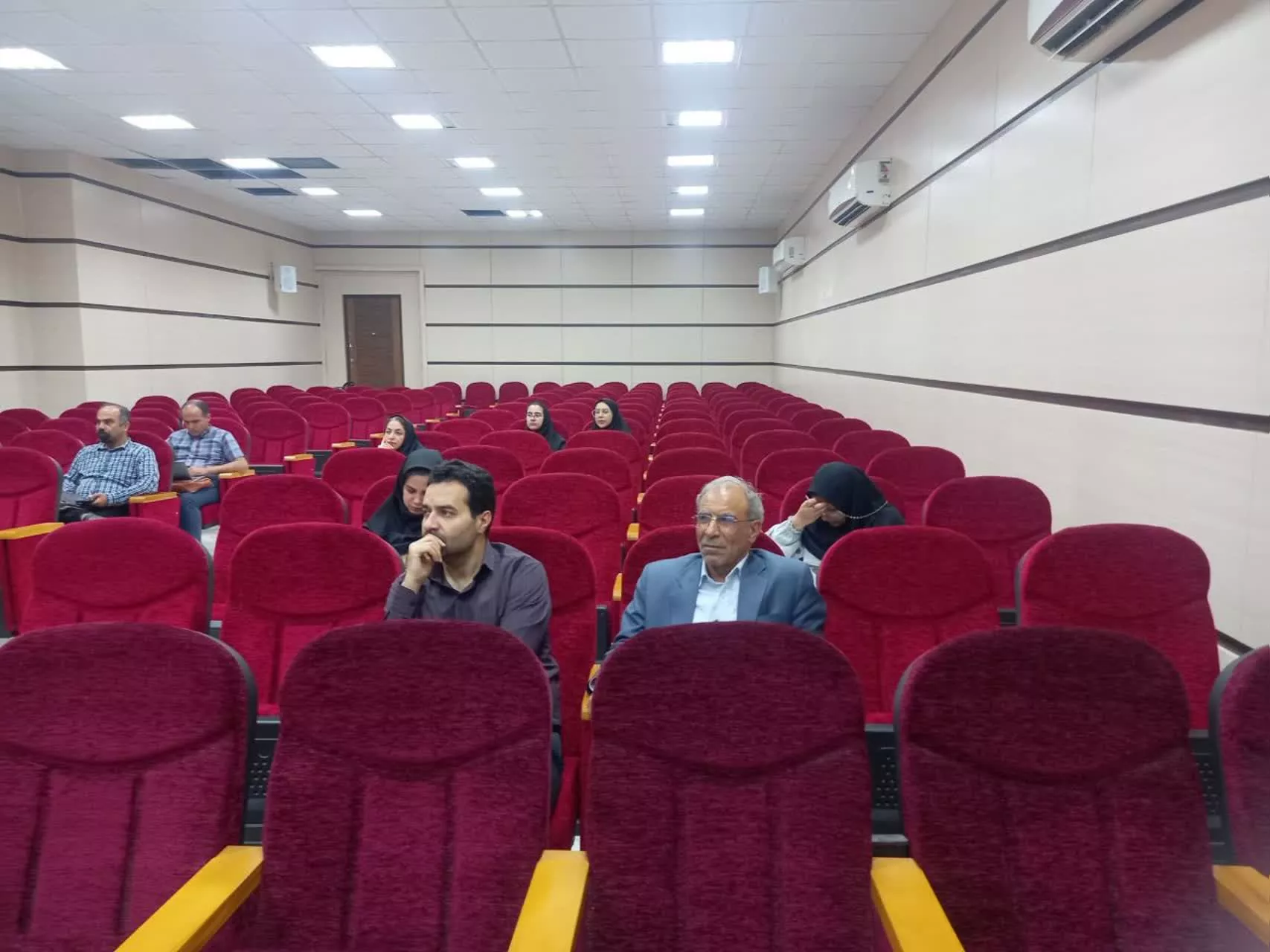 برگزاری نخستین کارگاه «آنالیز کمی و کیفی آزمون‌ها» در دانشکده پیراپزشکی3